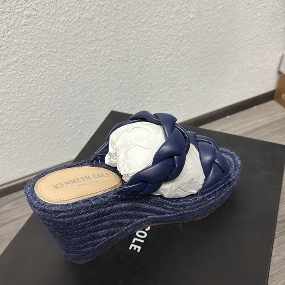 Kenneth Cole Marine Woven Espadrille Sandals - Picture 6 of 6